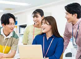 事務｜未経験OK*賞与年3回*17時台の退勤も可能*副業OK*多彩なキャリアパス*有休消化率高め
