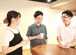 インフラエンジニア/年間休日130日/資格手当充実/AI知識も学べる/リモートあり/スタート応援金あり