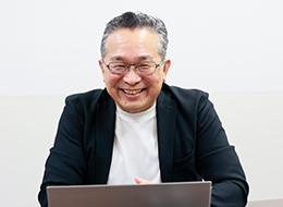 大手直請け8割の環境で、最上流から参画。要件定義からマルチクラウド構築まで一貫して手掛けられます。