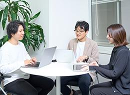 社内DX担当/年休129日/残業月4h未満/基本定時退社/決算賞与3年連続支給実績/昨年度賞与平均8ヵ月支給
