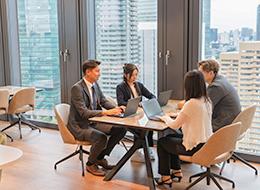 ＷＥＢマーケター※初掲載｜未経験歓迎／月給３２万円／月残業5h以下／フルリモート勤務可