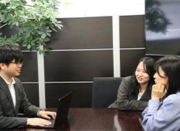 【開発エンジニア】約30％がマネジメントクラス■月50万～＋賞与■年休125日■残業月10h内■設立以来黒字