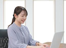 サポート事務*完全週休2日制&土日祝休み*基本定時退社*選べる雇用形態*週休3日～もOK*賞与年2回*印刷業界