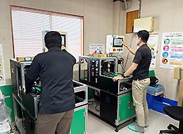 ▲製造委託現場の様子です。協力会社と連携することで製造効率を上げています！