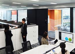 事業会社出身のコンサルタントも多数活躍中。それぞれ培ってきた得意分野や強みを活かせる環境です。