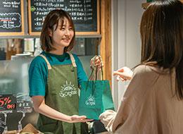 オーガニックブランドの営業*成長中の自社ブランド*年収500万円〜*フレックス*販路拡大・マネージャー候補募集