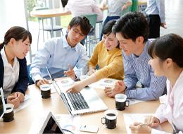 穏やかな社員が多いので、わからないことも質問しやすい環境です◎