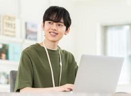 不動産事務*月給26.5万～*実働7H*10時出社*夏季7連休×2*有給消化率100％*転勤無*賞与実績3ヶ月