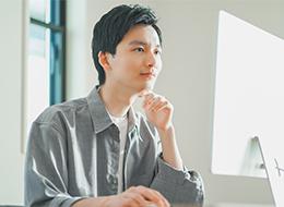 特定の技術にとらわれず、最新技術を導入。自ら事業を創り育てる手応えを実感できる環境です。