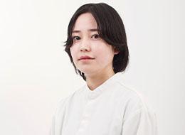 現役社員／山本より　入社2年目／開発エンジニア（PHP/Laravel）