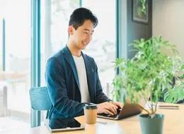 セキュリティエンジニア＊リモート有＊残業月10h以下＊入社後直ぐに有給付与
