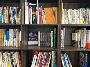 書籍購入補助やスポーツクラブ補助、資格支援制度など福利厚生も充実しています！