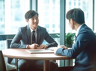 住宅手当や子ども・介護等支援手当など諸手当充実。
