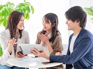 残業がほとんどないから、みんなが顔を合わせる機会も豊富！随時交流会も開催しています。
