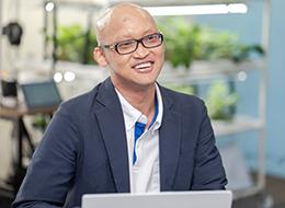 フレックスタイム制を導入。業務や予定に合わせて時間を調整しながら、メリハリをつけて働けます。