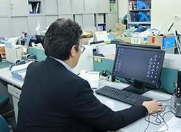 部署の壁がなく、みんなでアイデアを出し合いながら楽しく働いています☆