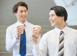 商談前には提案内容をチームで最終チェック。一人ひとりのの経験を掛け合わせて、成約率の高いプランへ。