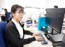 アプリ開発エンジニア#100%自社内開発#賞与年3回（6ヶ月分実績）#残業ほぼなし#年休129日#転勤なし