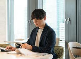 前職：事務職（入社2年/未経験）