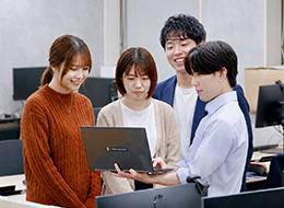 あなたの希望を叶える案件をさまざま保有している当社。挑戦したい技術など何でも気軽にご相談ください。
