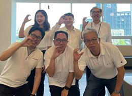 元々はIT企業のシステムエンジニア。前職で製品の将来性や扱いやすさに惹かれて入社を決めました！