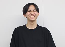 ITサポート／完全未経験OK／全員面接中／残業月3h／AI研修あり／平均年齢25歳／年休125～180日