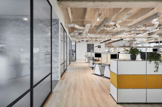 【3年以上の実務経験必須】フルリモートOK|Node.js × Vue.jsエンジニア募集